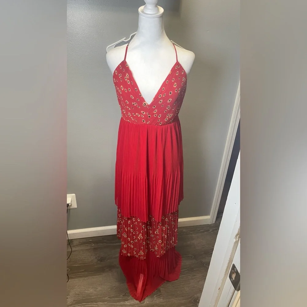 Free People x Fame Women's Kayla Maxi Gown Red Pleated Sunflowers Size 6‎